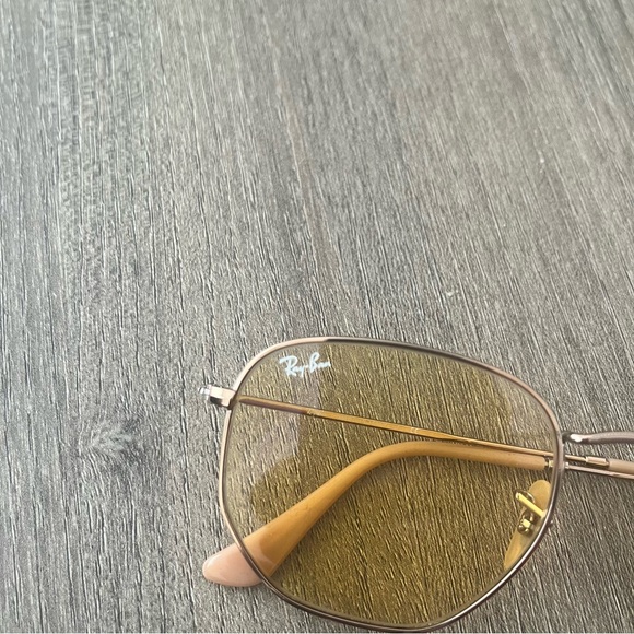 Authentic Ray-Ban Hexagon Gold Frame Glasses Unisex new with Case and dust cloth - Picture 5 of 7